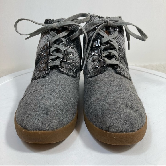 TOMS Highlands Botas Lace Up Booties In Gray Plaid - Picture 2 of 10